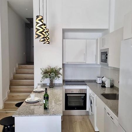 Apartamentos Rg Hospital Valme Sevilla Bagian luar foto