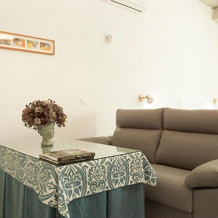 Apartamentos Rg Hospital Valme Sevilla Bagian luar foto