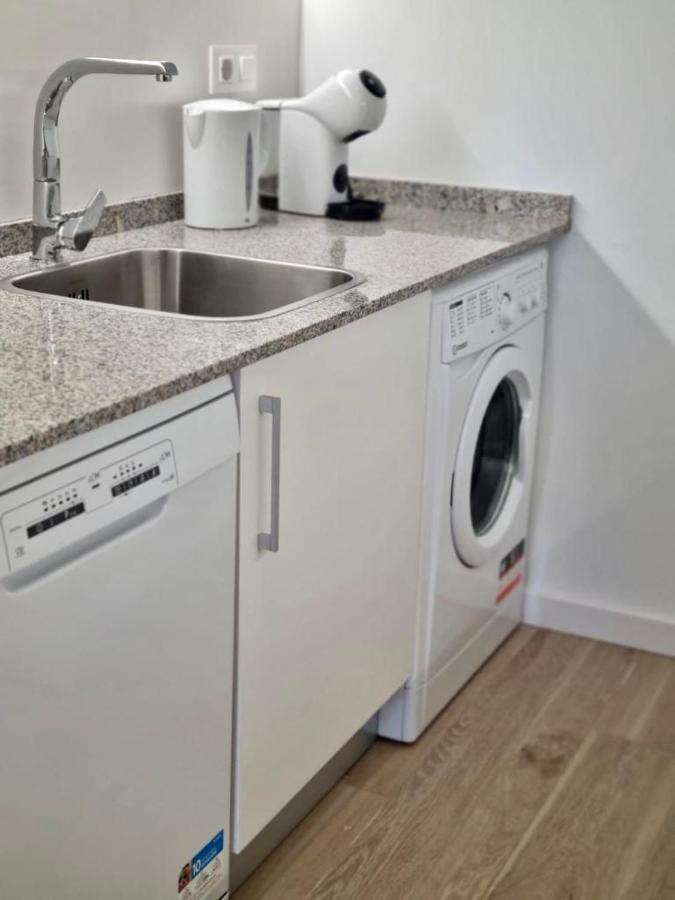 Apartamentos Rg Hospital Valme Sevilla Bagian luar foto