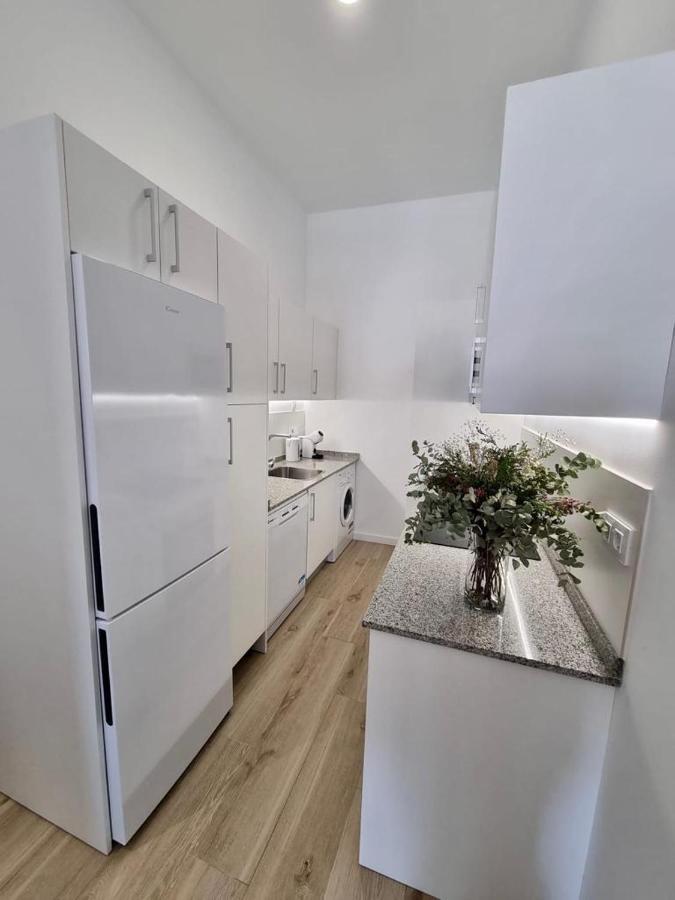 Apartamentos Rg Hospital Valme Sevilla Bagian luar foto