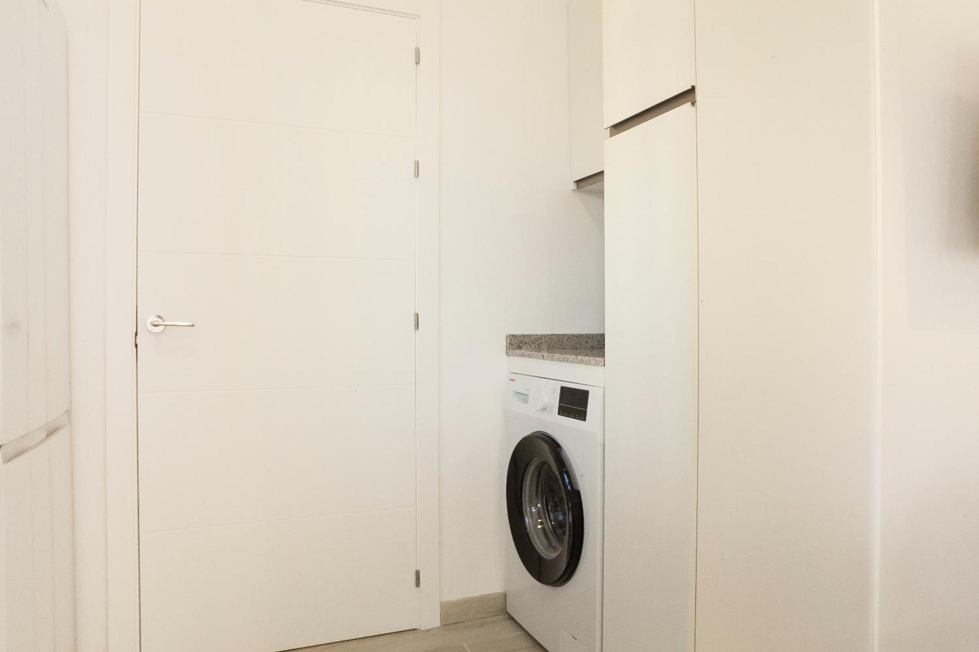 Apartamentos Rg Hospital Valme Sevilla Bagian luar foto