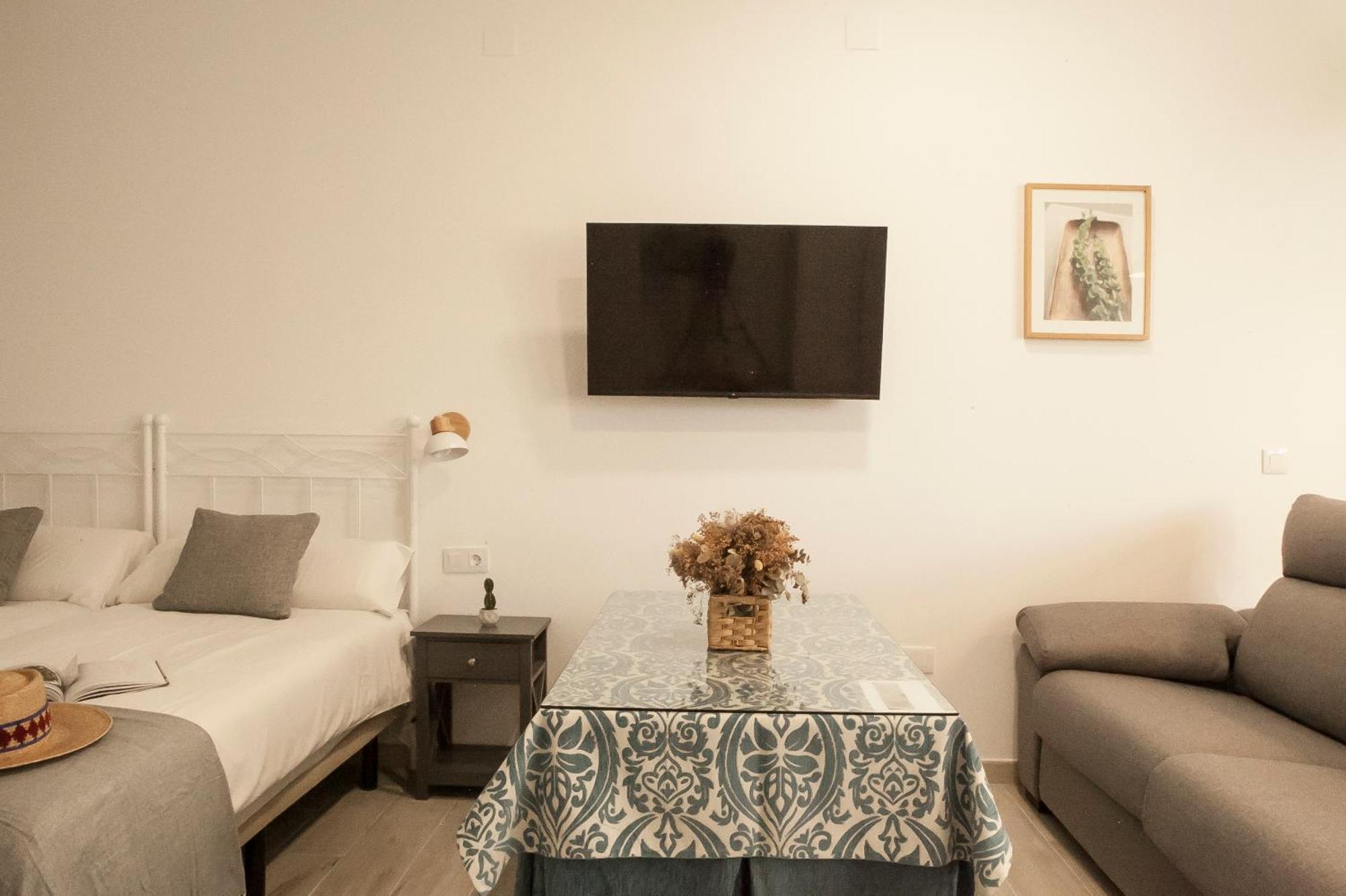 Apartamentos Rg Hospital Valme Sevilla Bagian luar foto