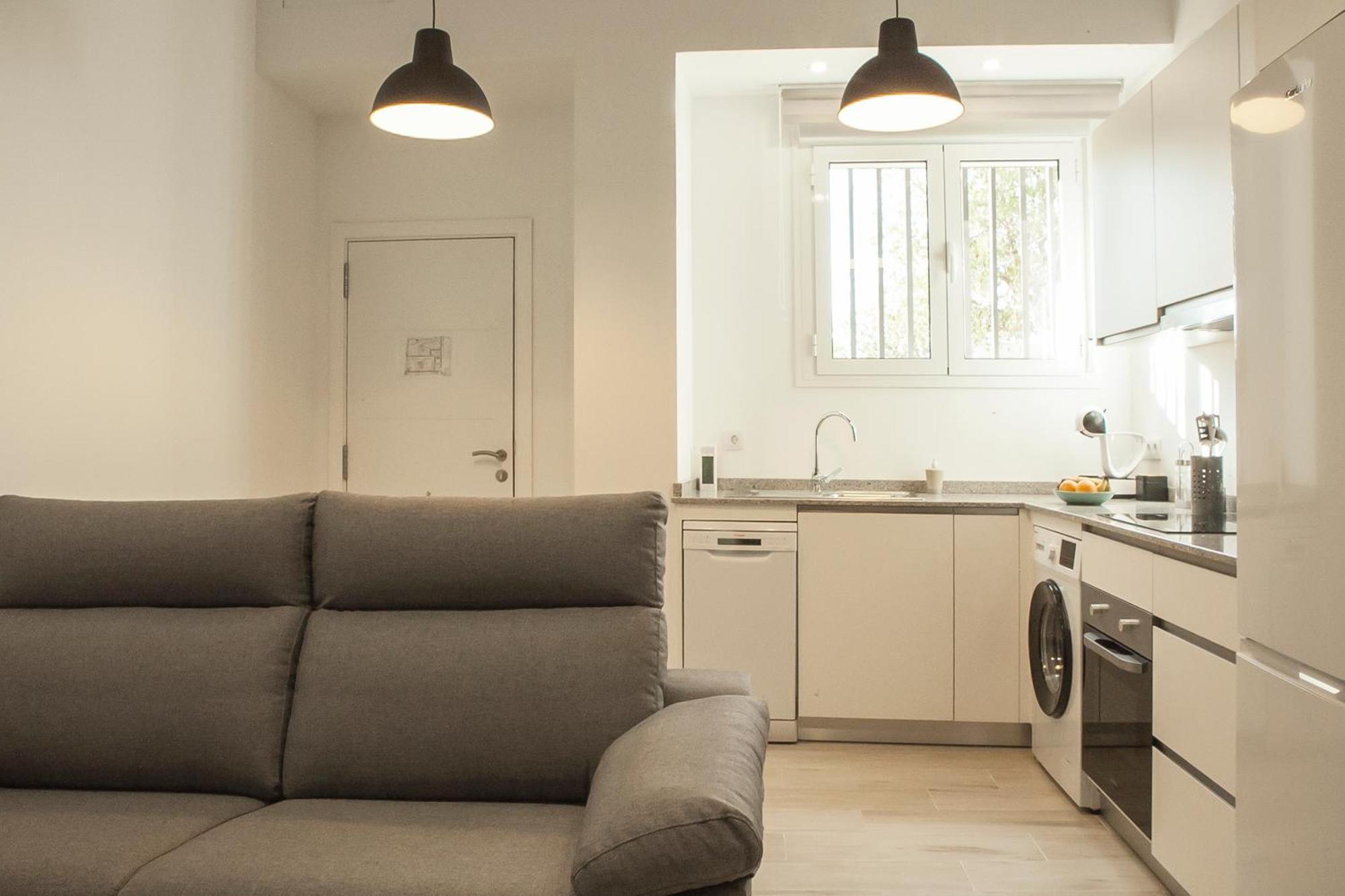 Apartamentos Rg Hospital Valme Sevilla Bagian luar foto
