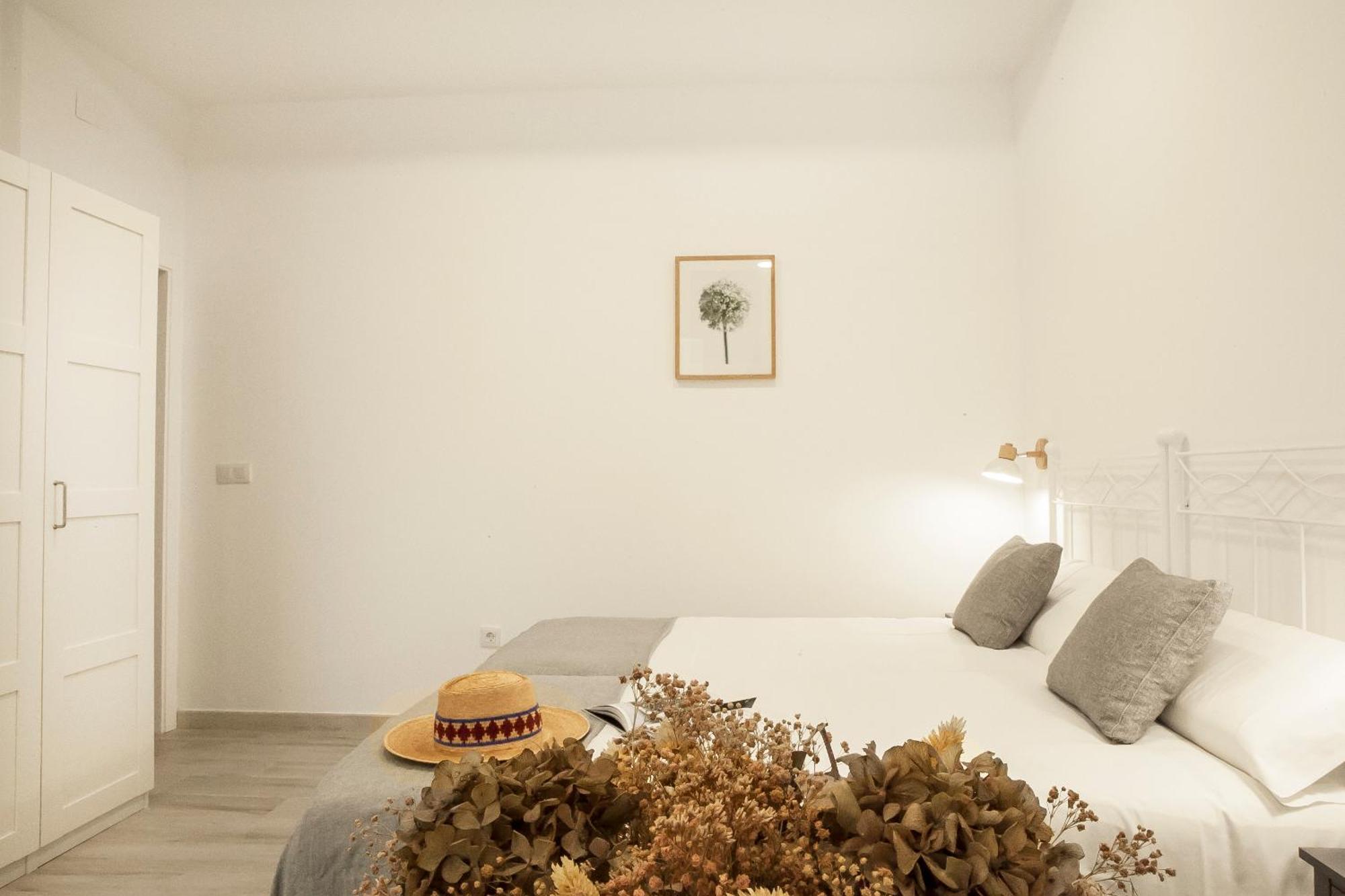 Apartamentos Rg Hospital Valme Sevilla Bagian luar foto