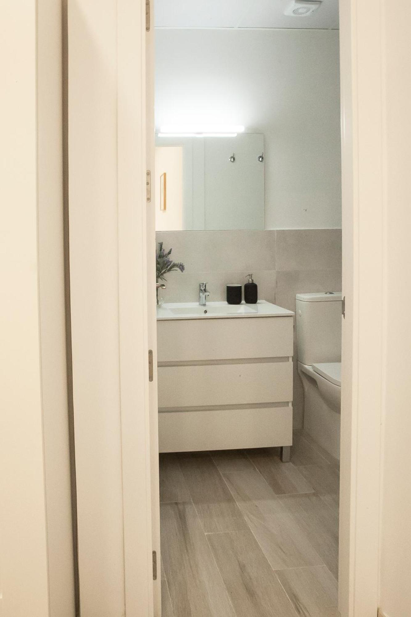 Apartamentos Rg Hospital Valme Sevilla Bagian luar foto