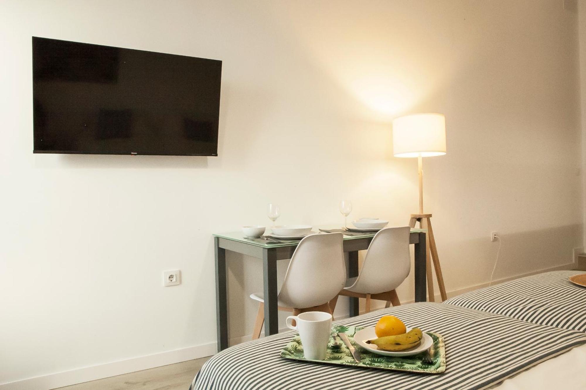 Apartamentos Rg Hospital Valme Sevilla Bagian luar foto